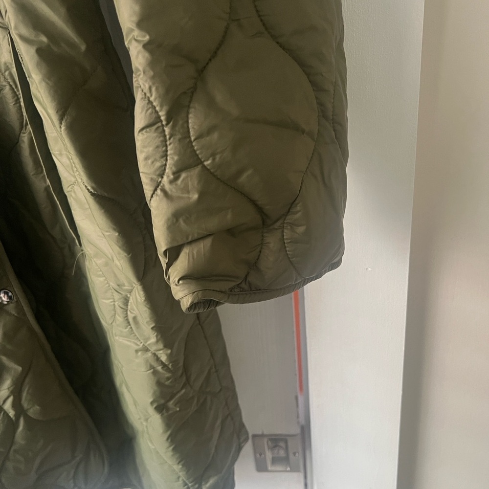 Quilted Nylon and Sherpa Jacket - Picture 5 of 15